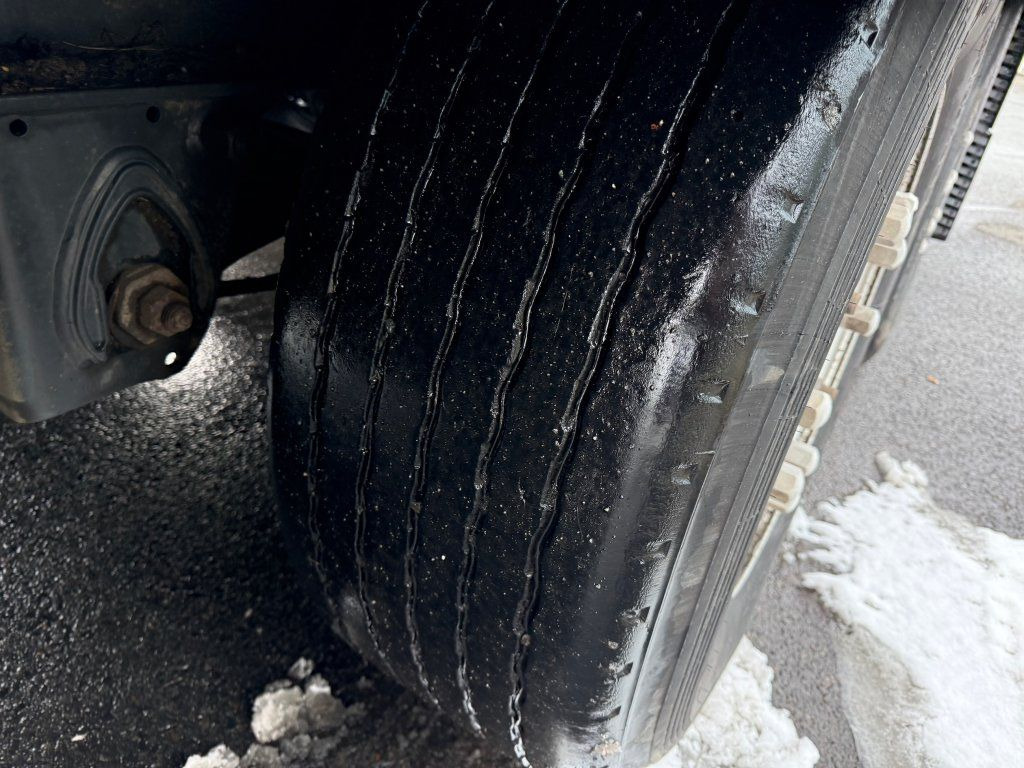 Tenta puspiekabe Krone SD: foto 11 Tenta puspiekabe Krone SD: foto 11