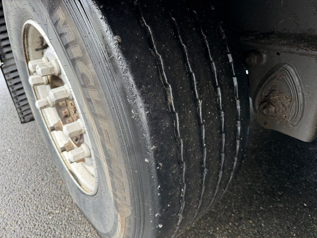 Tenta puspiekabe Krone SD: foto 14 Tenta puspiekabe Krone SD: foto 14