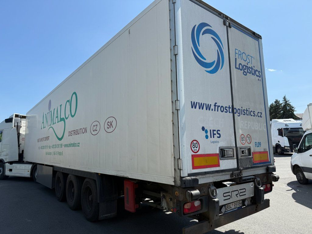 Lamberet LVF S3 Carrier Maxima 1300 - Puspiekabe slēgtā virsbūve: foto 4 Lamberet LVF S3 Carrier Maxima 1300 - Puspiekabe slēgtā virsbūve: foto 4