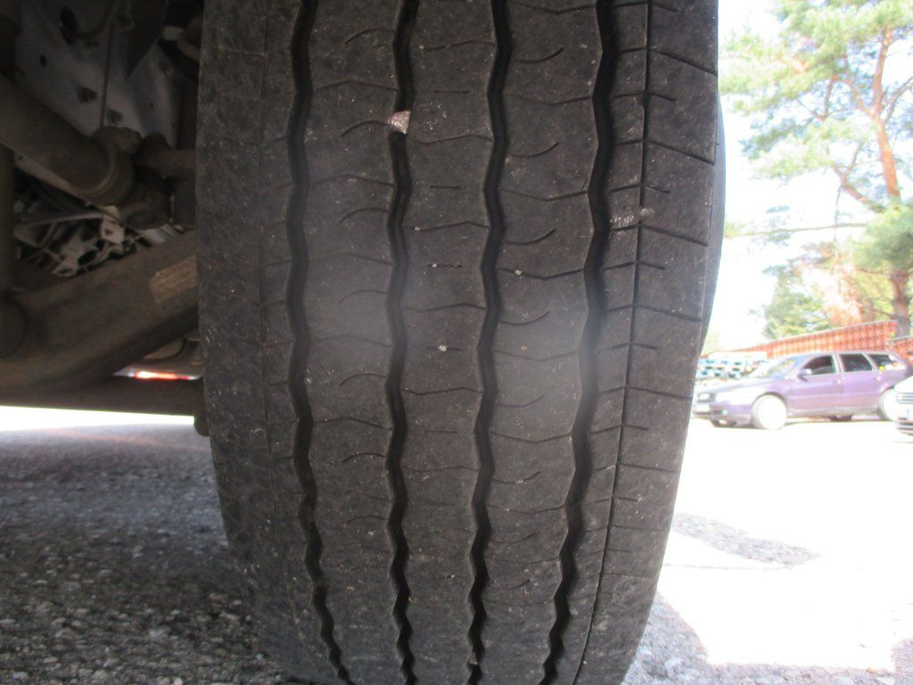 Kravas automašīna ar slēgto virsbūvi MAN TGL 12.250: foto 16