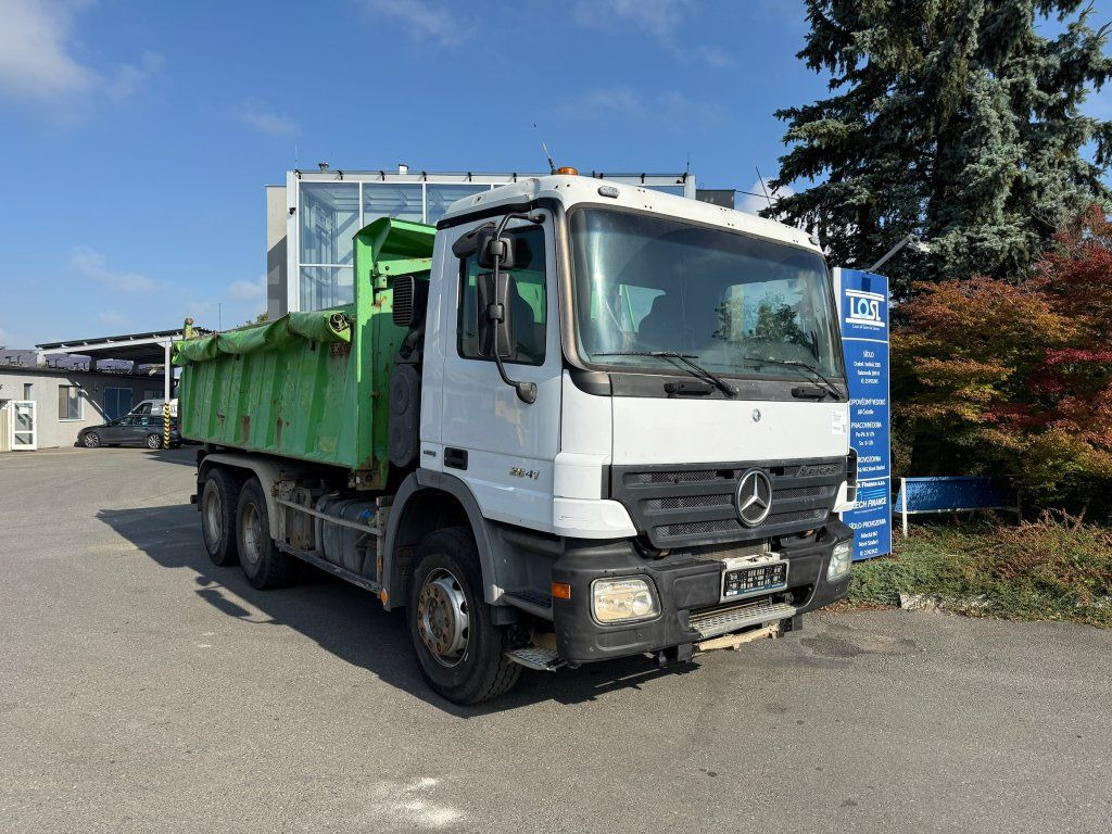 Mercedes-Benz 2641 Actros 6x4 EURO 4 - Kravas automašīna pašizgāzējs: foto 2 Mercedes-Benz 2641 Actros 6x4 EURO 4 - Kravas automašīna pašizgāzējs: foto 2