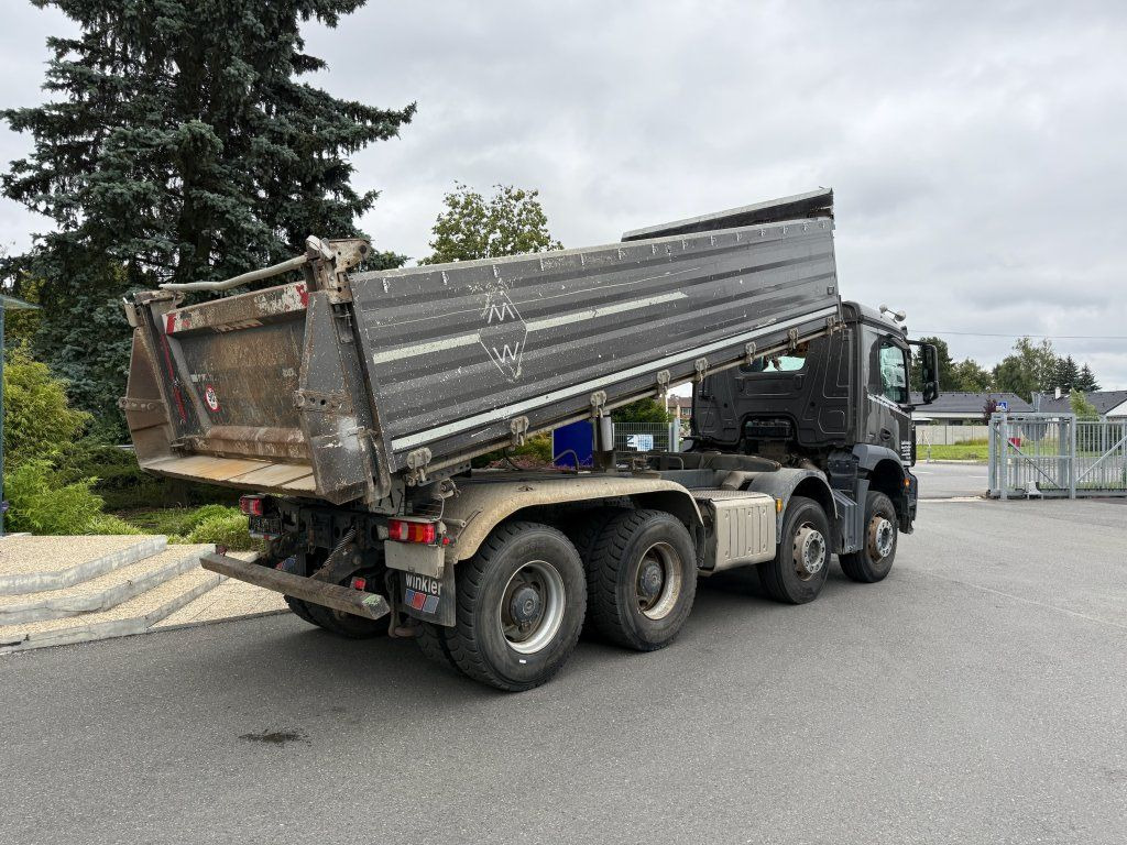 Mercedes-Benz 3243 Arocs 8x4 S3 Euro 6 - Kravas automašīna pašizgāzējs: foto 3 Mercedes-Benz 3243 Arocs 8x4 S3 Euro 6 - Kravas automašīna pašizgāzējs: foto 3