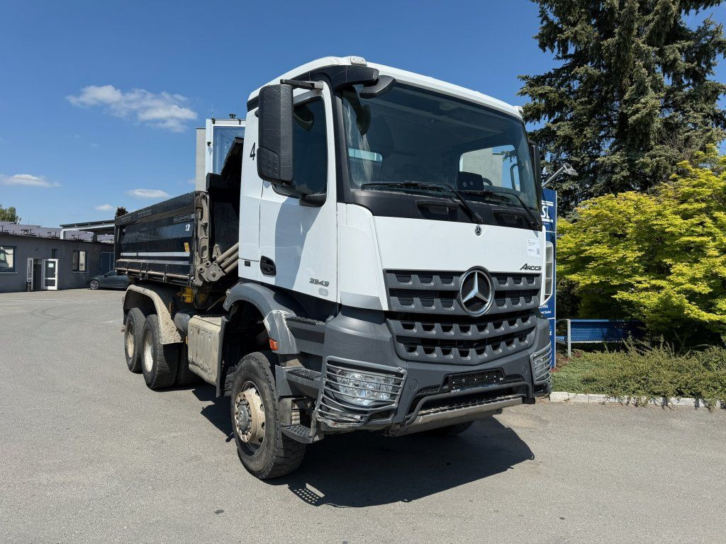 Mercedes-Benz 3343 Arocs 6x6 S3 EURO 6 - Kravas automašīna pašizgāzējs: foto 3 Mercedes-Benz 3343 Arocs 6x6 S3 EURO 6 - Kravas automašīna pašizgāzējs: foto 3