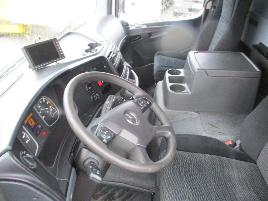 Kravas automašīna ar slēgto virsbūvi Mercedes-Benz Atego 1223: foto 13