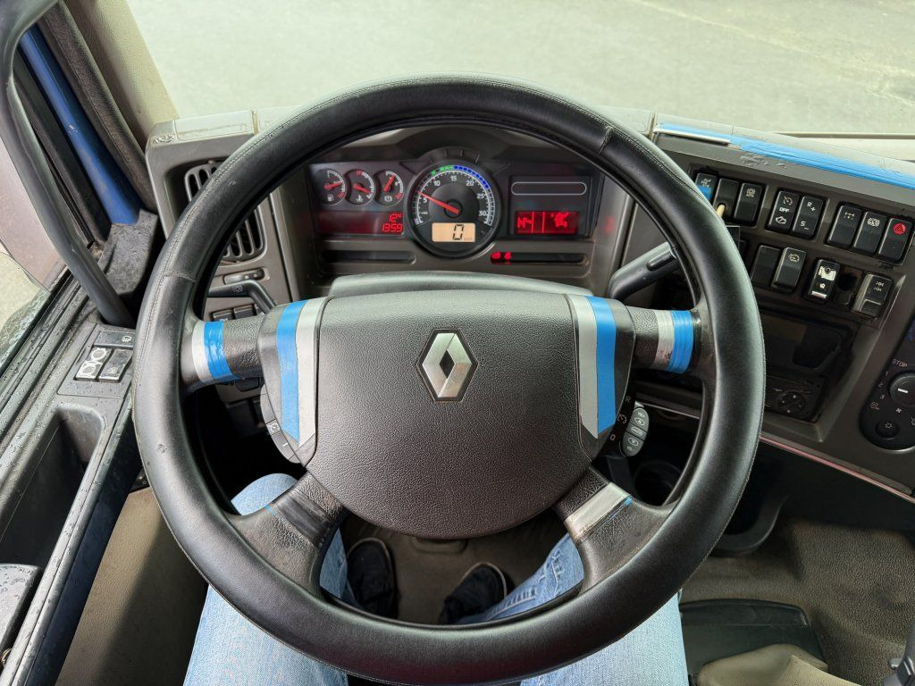 Kravas automašīna pašizgāzējs Renault Kerax 450 S3 8x4 EURO 4: foto 17