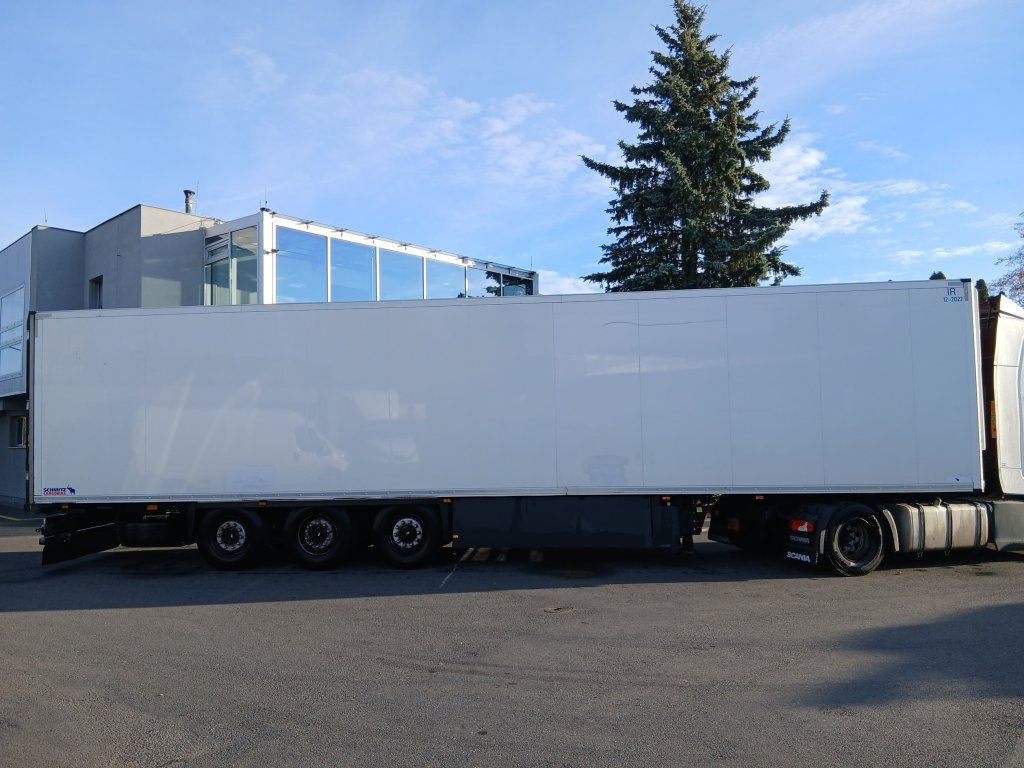 Schmitz Cargobull SKO24 Thermo King SLXe300 - Puspiekabe slēgtā virsbūve: foto 2 Schmitz Cargobull SKO24 Thermo King SLXe300 - Puspiekabe slēgtā virsbūve: foto 2