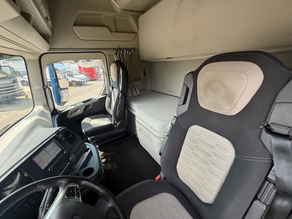 Ford F-MAX EURO 6 līzingu Ford F-MAX EURO 6: foto 12 Ford F-MAX EURO 6 līzingu Ford F-MAX EURO 6: foto 12