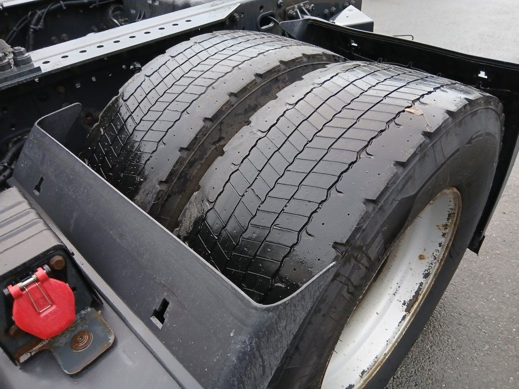 Vilcējs Iveco 480 Hi-Way EURO 6: foto 12