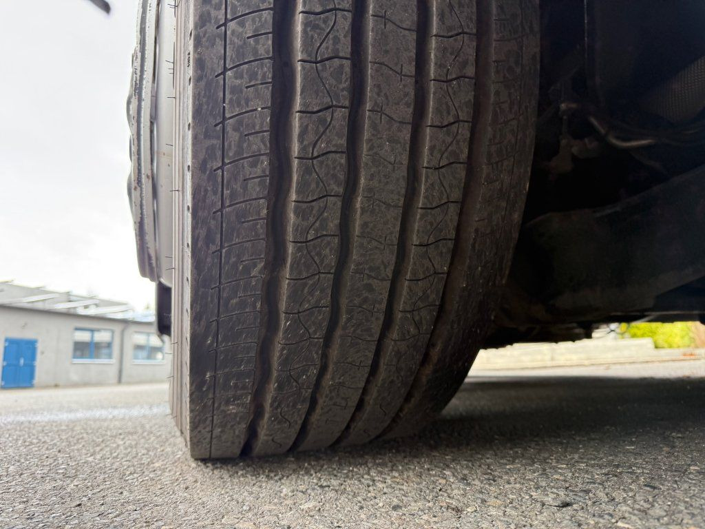 Vilcējs MAN TGX18.460 EURO 6 MEGA/lowdeck NEW TACHO RETARDER: foto 11 Vilcējs MAN TGX18.460 EURO 6 MEGA/lowdeck NEW TACHO RETARDER: foto 11