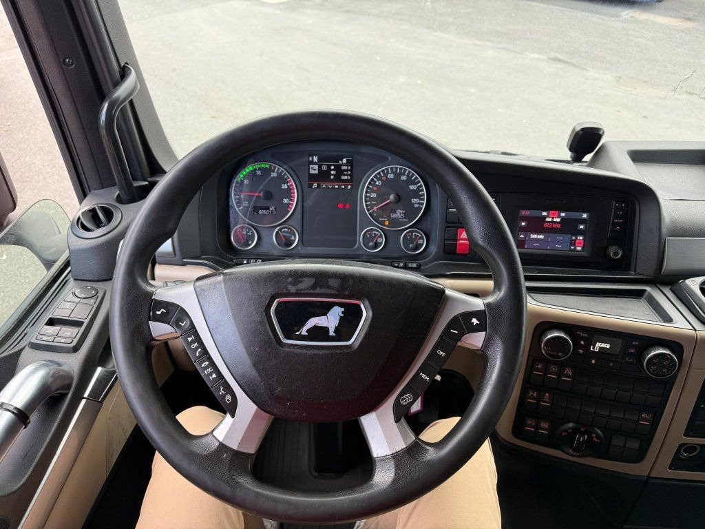 Vilcējs MAN TGX18.460 EURO 6 MEGA/lowdeck NEW TACHO RETARDER: foto 19 Vilcējs MAN TGX18.460 EURO 6 MEGA/lowdeck NEW TACHO RETARDER: foto 19