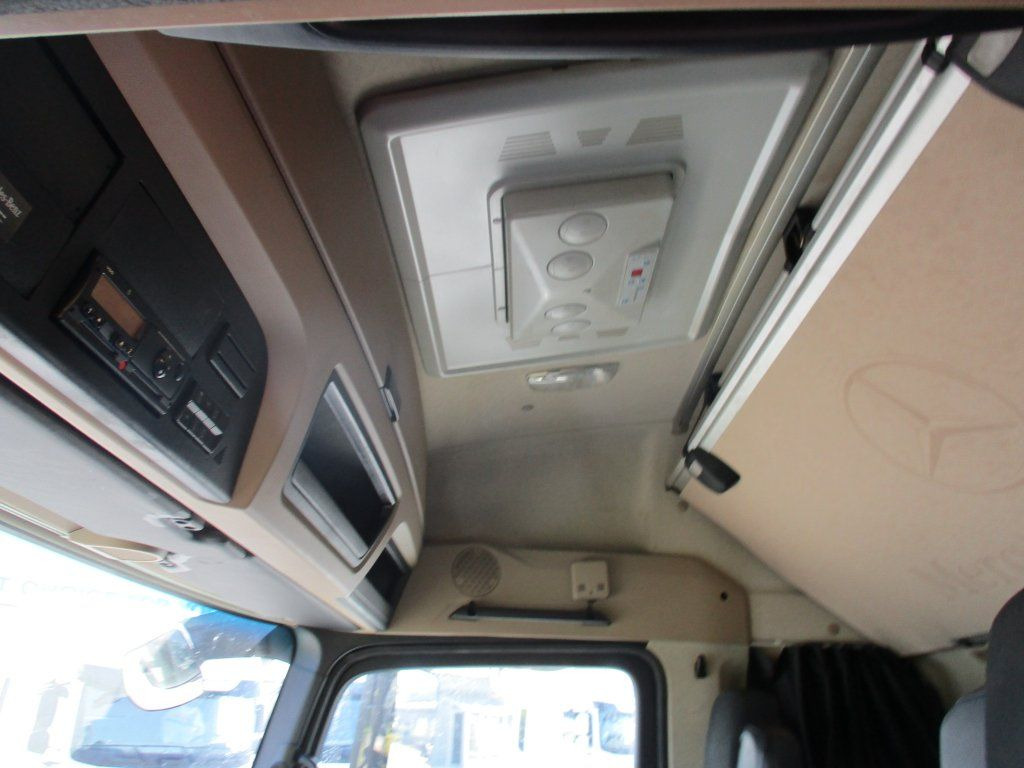 Vilcējs Mercedes-Benz 1845 Actros EURO 6 MEGA/lowdeck: foto 15