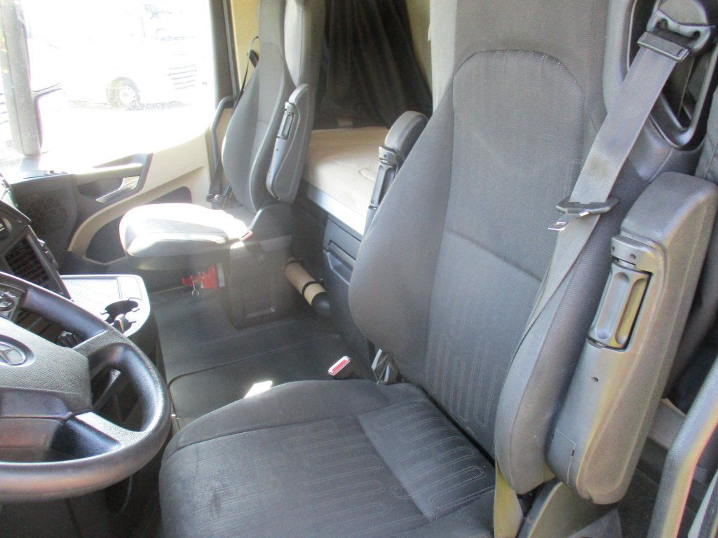 Vilcējs Mercedes-Benz 1845 Actros EURO 6 MEGA/lowdeck: foto 14