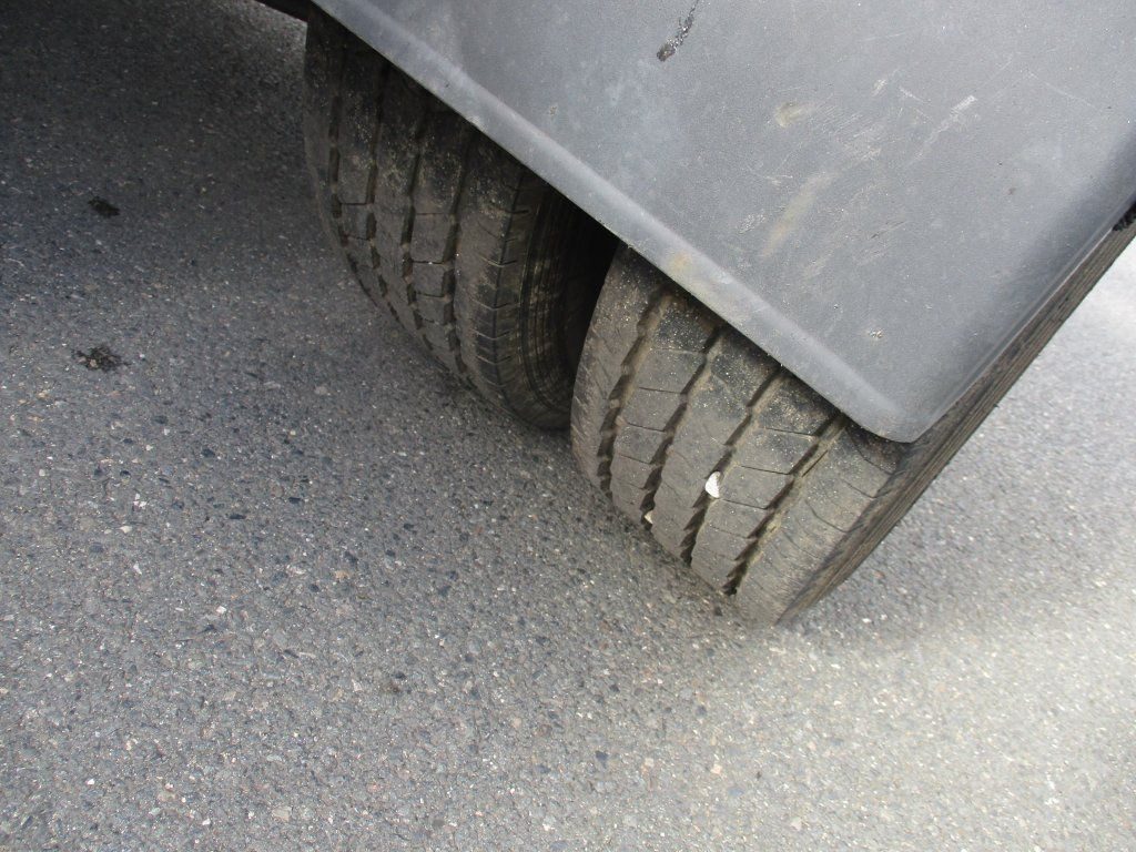 Kokvedējs, Kravas auto ar manipulatoru Volvo FH 16 750 6x4 + Fliegl: foto 18