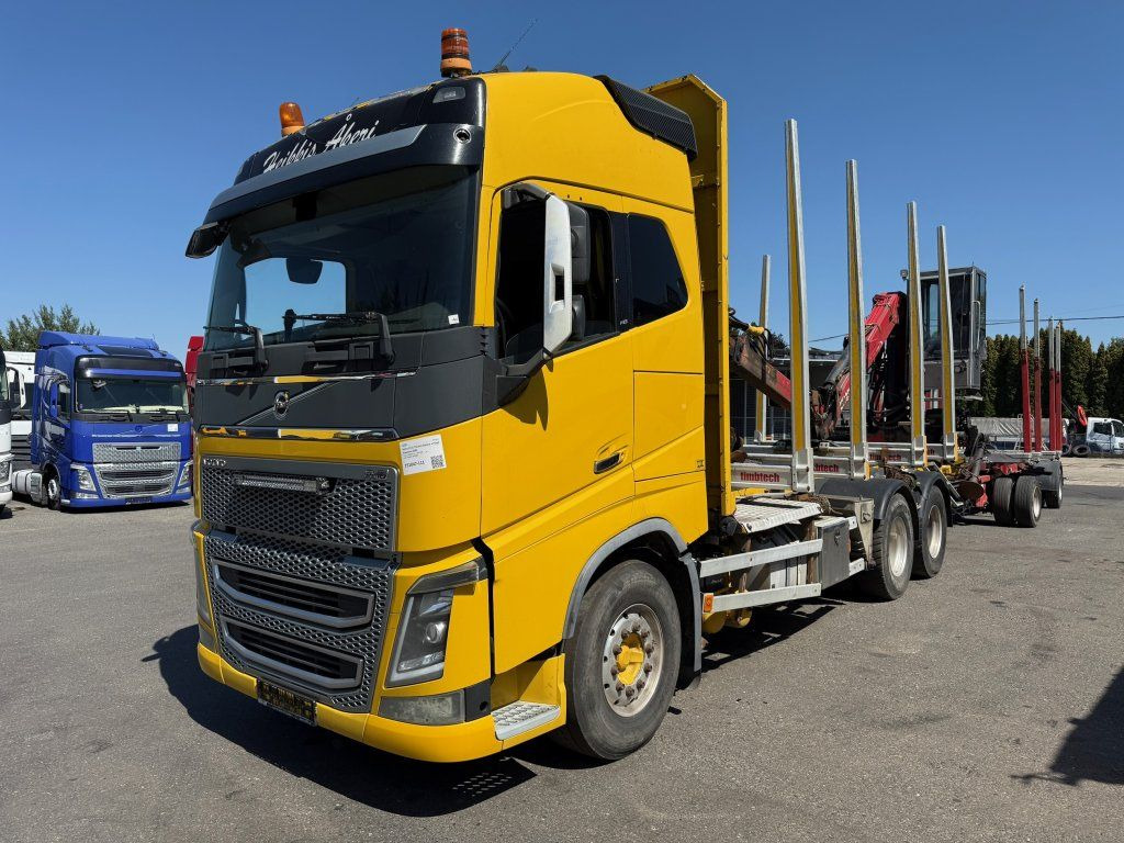 Volvo FH 16 750 6x4 + Fliegl - Kokvedējs, Kravas auto ar manipulatoru: foto 3 Volvo FH 16 750 6x4 + Fliegl - Kokvedējs, Kravas auto ar manipulatoru: foto 3