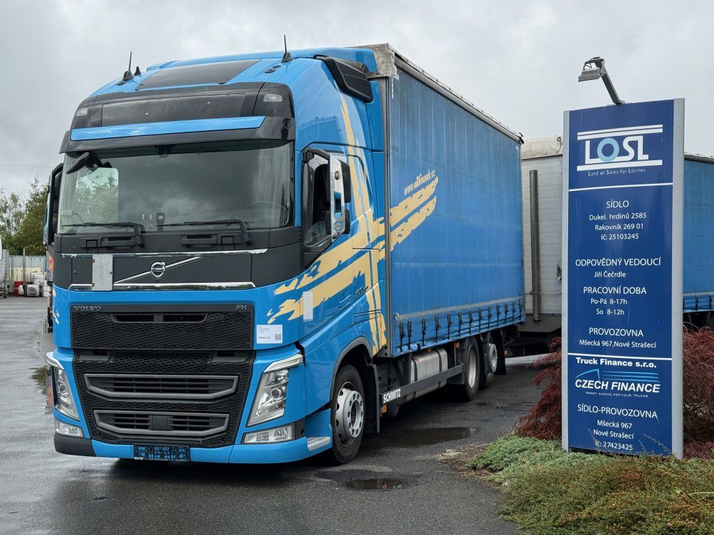 Volvo FH500 6x2 Euro 6 + Schmitz - Kravas automašīna ar tentu: foto 1 Volvo FH500 6x2 Euro 6 + Schmitz - Kravas automašīna ar tentu: foto 1