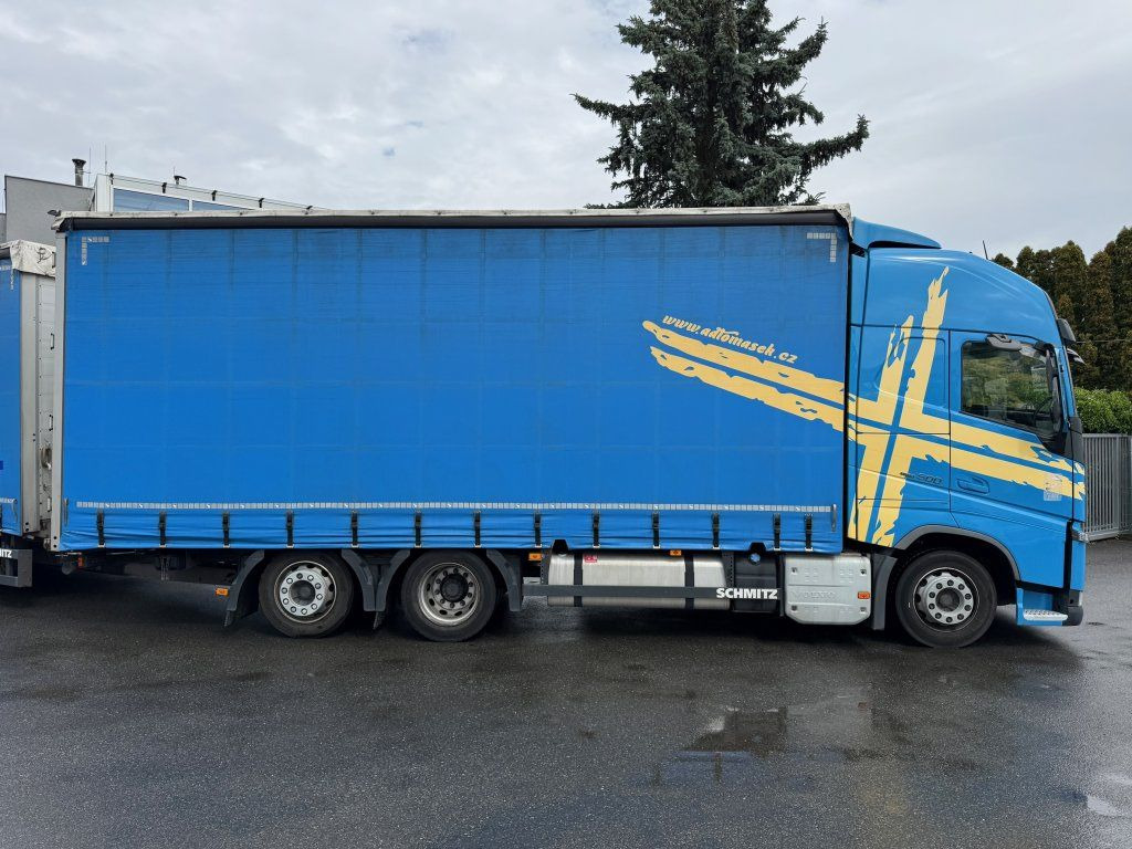 Volvo FH500 6x2 Euro 6 + Schmitz - Kravas automašīna ar tentu: foto 2 Volvo FH500 6x2 Euro 6 + Schmitz - Kravas automašīna ar tentu: foto 2