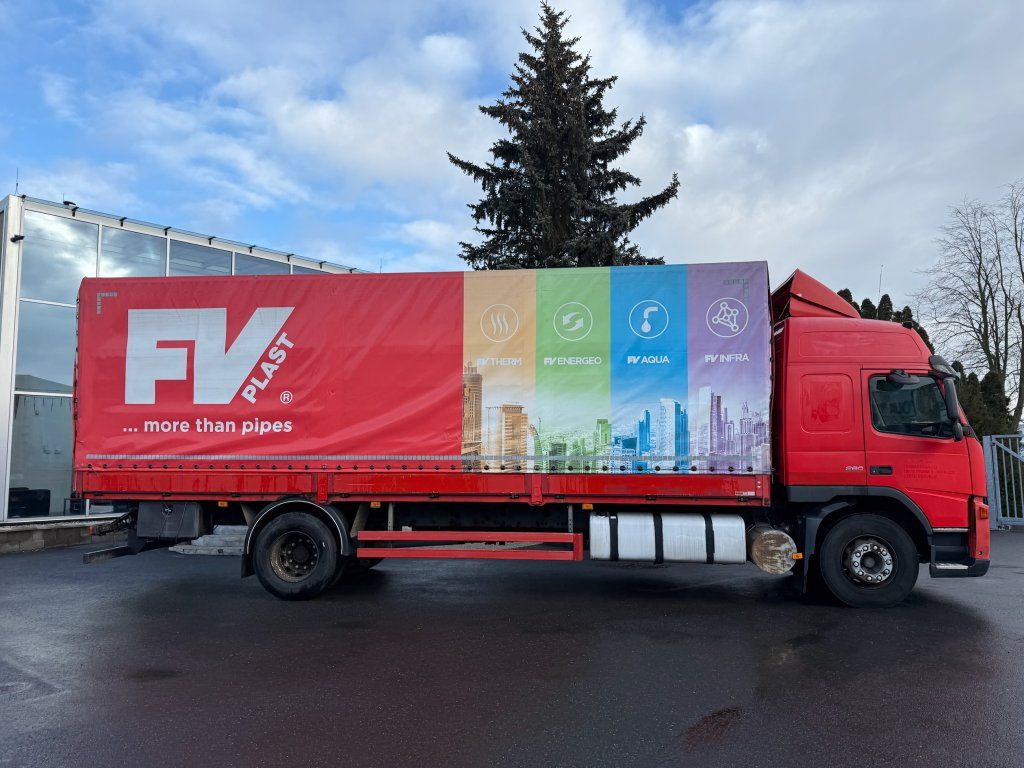 Volvo FM260 EURO 3 - Kravas automašīna ar tentu: foto 3 Volvo FM260 EURO 3 - Kravas automašīna ar tentu: foto 3