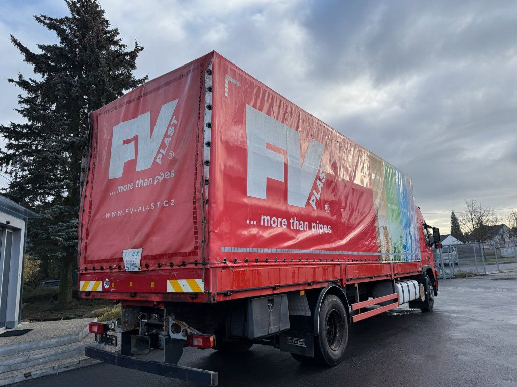 Volvo FM260 EURO 3 - Kravas automašīna ar tentu: foto 4 Volvo FM260 EURO 3 - Kravas automašīna ar tentu: foto 4