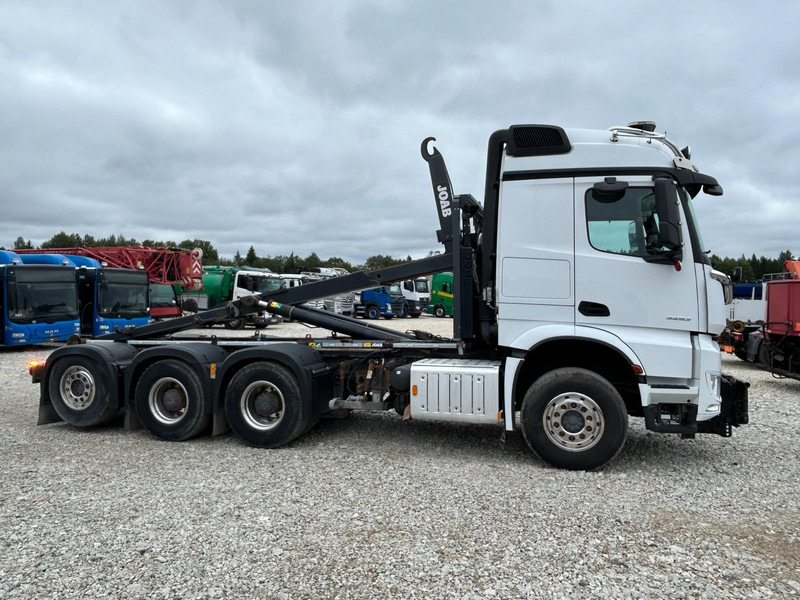 Mercedes-Benz Arocs 3253 | Joab L 24 ton 5750 mm | TULOSSA - Pacēlājs ar āķi: foto 4 Mercedes-Benz Arocs 3253 | Joab L 24 ton 5750 mm | TULOSSA - Pacēlājs ar āķi: foto 4