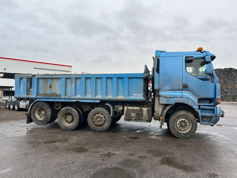 Sisu E12M - Kravas automašīna pašizgāzējs: foto 3 Sisu E12M - Kravas automašīna pašizgāzējs: foto 3