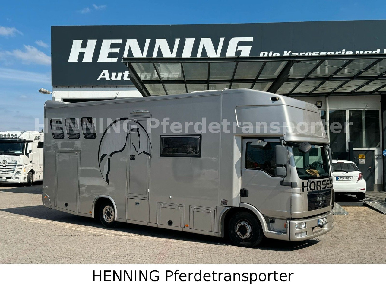 MAN TGL PFERDETRANSPORTER RJH - Kravas automašīna dzīvnieku pārvadāšanai: foto 1 MAN TGL PFERDETRANSPORTER RJH - Kravas automašīna dzīvnieku pārvadāšanai: foto 1