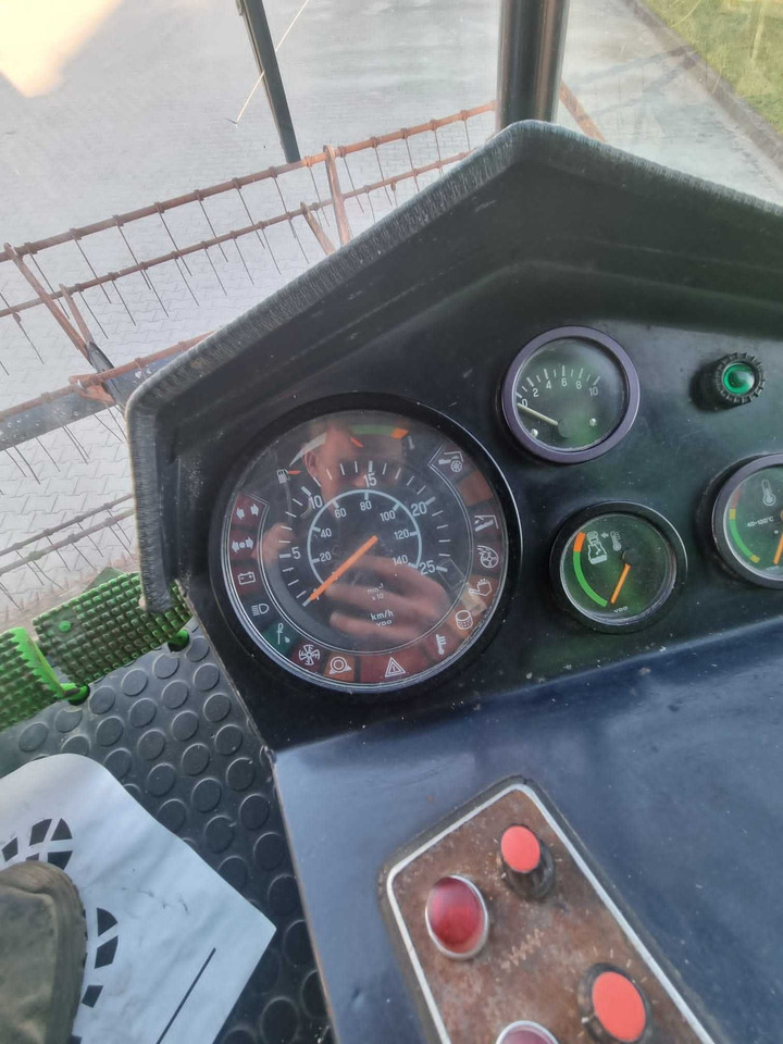 Deutz-Fahr 36.40 - Kombains: foto 5 Deutz-Fahr 36.40 - Kombains: foto 5