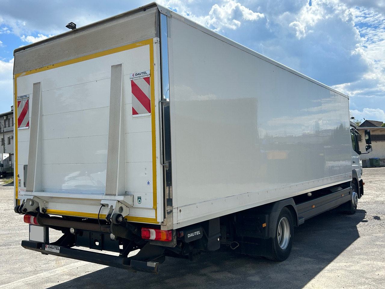 MERCEDES-BENZ ATEGO 1230 / BIGSPACE / 2020 / KOFFER 19 EPAL / LBW 2T - Kravas automašīna ar slēgto virsbūvi: foto 3 MERCEDES-BENZ ATEGO 1230 / BIGSPACE / 2020 / KOFFER 19 EPAL / LBW 2T - Kravas automašīna ar slēgto virsbūvi: foto 3