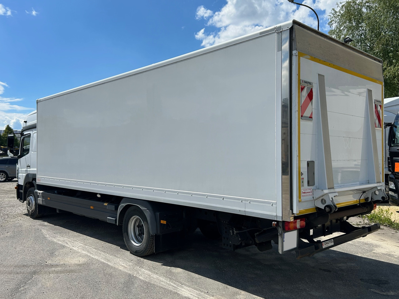 MERCEDES-BENZ ATEGO 1230 / BIGSPACE / 2020 / KOFFER 19 EPAL / LBW 2T - Kravas automašīna ar slēgto virsbūvi: foto 4 MERCEDES-BENZ ATEGO 1230 / BIGSPACE / 2020 / KOFFER 19 EPAL / LBW 2T - Kravas automašīna ar slēgto virsbūvi: foto 4