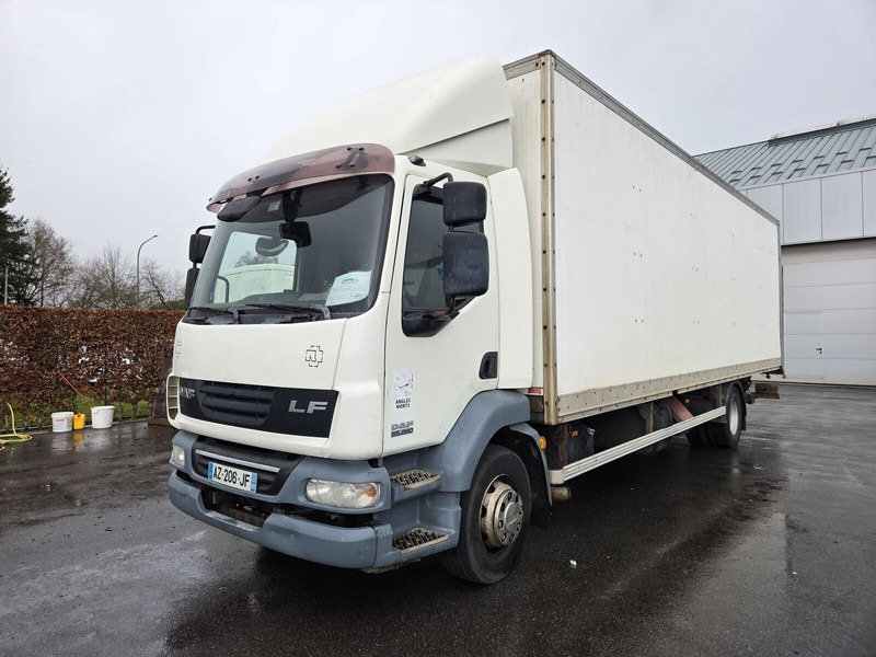 DAF LF55 280 - Kravas automašīna ar slēgto virsbūvi: foto 1 DAF LF55 280 - Kravas automašīna ar slēgto virsbūvi: foto 1