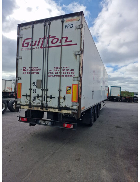 Fruehauf - Puspiekabe slēgtā virsbūve: foto 2 Fruehauf - Puspiekabe slēgtā virsbūve: foto 2