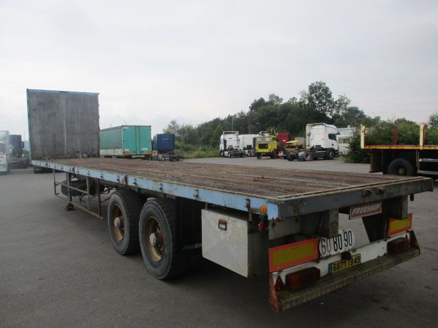 Fruehauf platform - drum brakes/freins tambour - Bortu puspiekabe/ Platforma: foto 2 Fruehauf platform - drum brakes/freins tambour - Bortu puspiekabe/ Platforma: foto 2