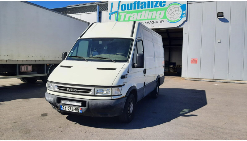 Iveco Daily 35S12 - Kravas mikroautobuss: foto 2 Iveco Daily 35S12 - Kravas mikroautobuss: foto 2