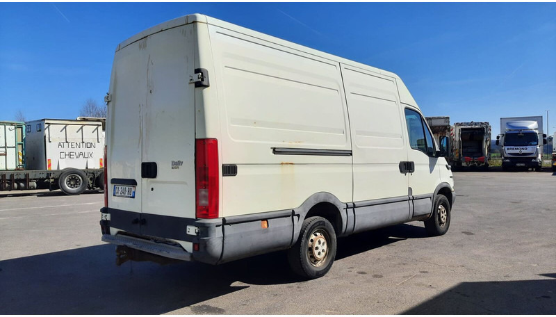 Iveco Daily 35S12 - Kravas mikroautobuss: foto 3 Iveco Daily 35S12 - Kravas mikroautobuss: foto 3
