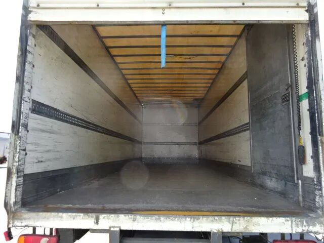 Kravas automašīna ar slēgto virsbūvi Renault Midlum 270 dxi - manual gearbox / steel suspension lames: foto 9