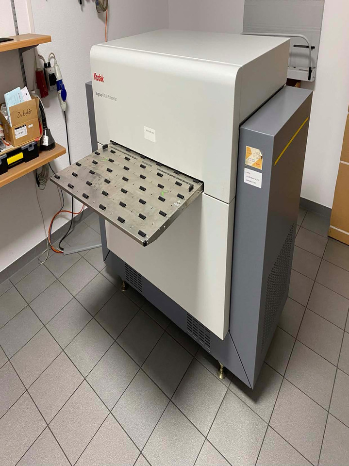 6up thermal platesetter Kodak Magnus 400 III with Prinergy XPO Workstation and Software Rip Workflowvillage - Drukas iekārtas: foto 1 6up thermal platesetter Kodak Magnus 400 III with Prinergy XPO Workstation and Software Rip Workflowvillage - Drukas iekārtas: foto 1