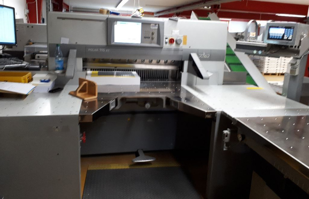 Polar 115 XT cutting line with RA-4 jogger and two LW 1000-4 and LW 1000-4-EV pile lifters and optional counting scale - Papīra griešanas mašīna: foto 1 Polar 115 XT cutting line with RA-4 jogger and two LW 1000-4 and LW 1000-4-EV pile lifters and optional counting scale - Papīra griešanas mašīna: foto 1