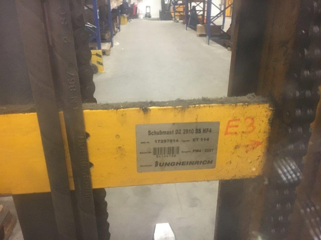 Bīdmasta krautņotājs Reach truck Jungheinrich ETV 114: foto 7