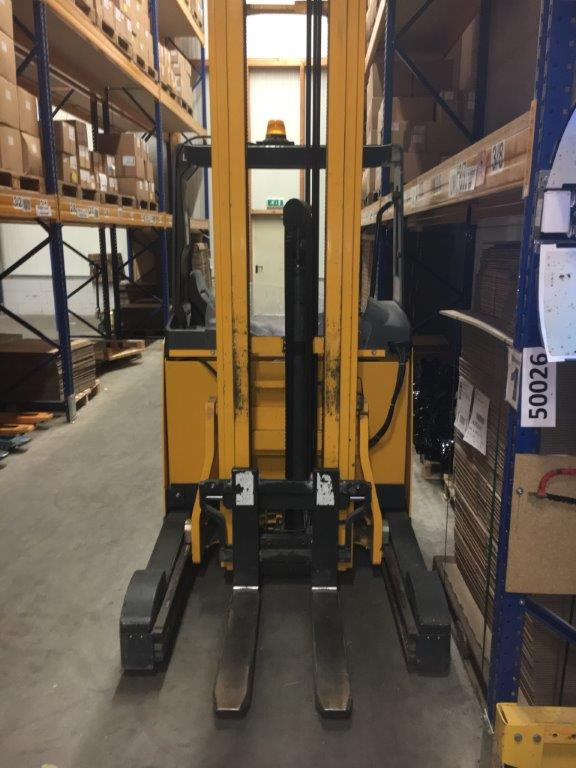 Bīdmasta krautņotājs Reach truck Jungheinrich ETV 114: foto 6