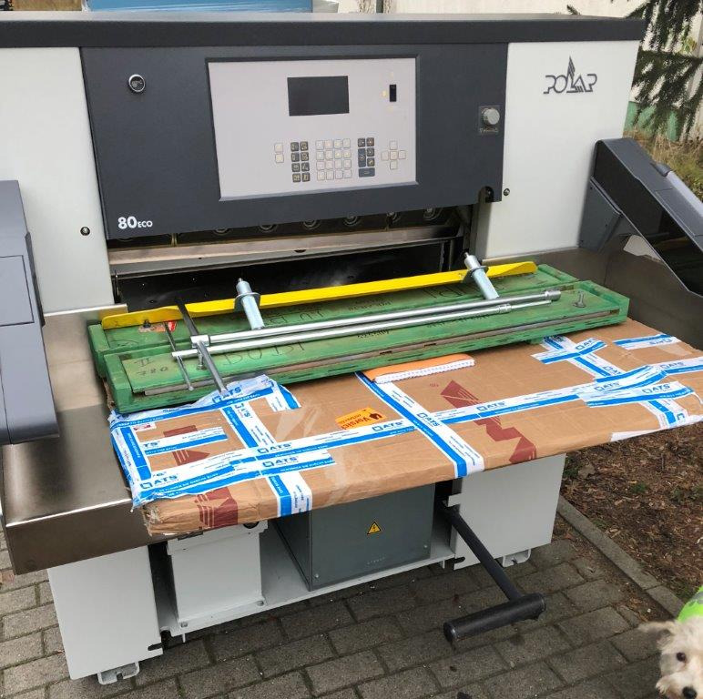 Guillotine, stack cutter or paper cutter Polar Eco 80 - Papīra griešanas mašīna: foto 2 Guillotine, stack cutter or paper cutter Polar Eco 80 - Papīra griešanas mašīna: foto 2