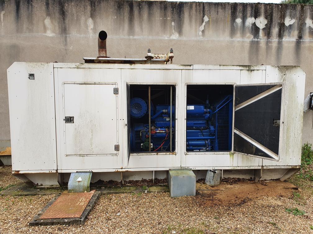 330 kVa Fg Wilson Perkins 2006 TWG2 - Elektroģenerators: foto 2 330 kVa Fg Wilson Perkins 2006 TWG2 - Elektroģenerators: foto 2