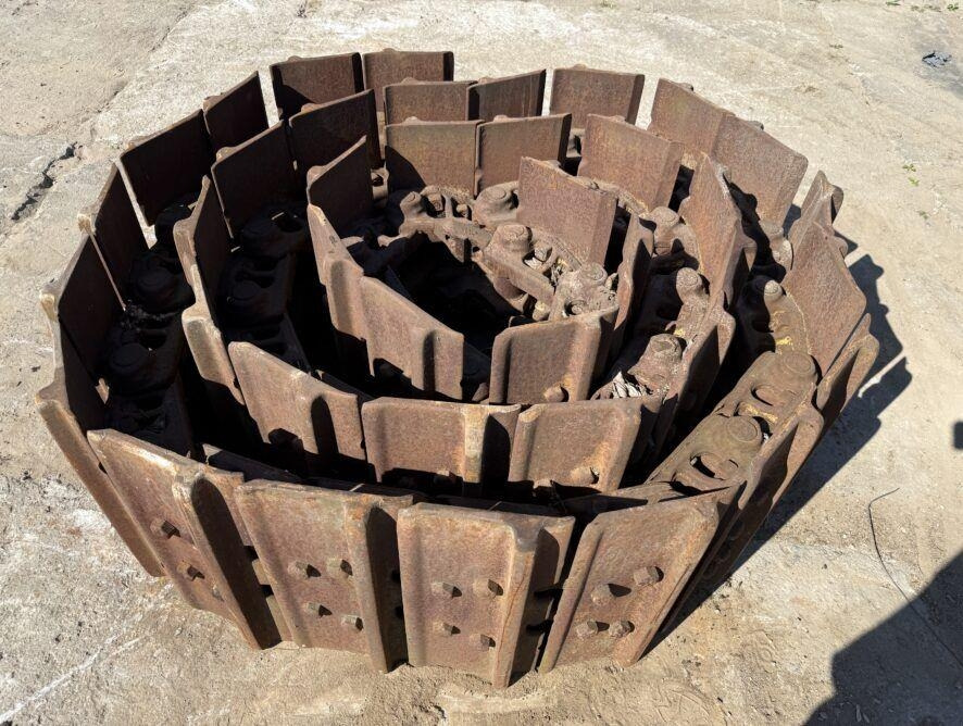 CAT D7 D8 XL - Rāmis/ Šasija - Celtniecības tehnika: foto 1 CAT D7 D8 XL - Rāmis/ Šasija - Celtniecības tehnika: foto 1