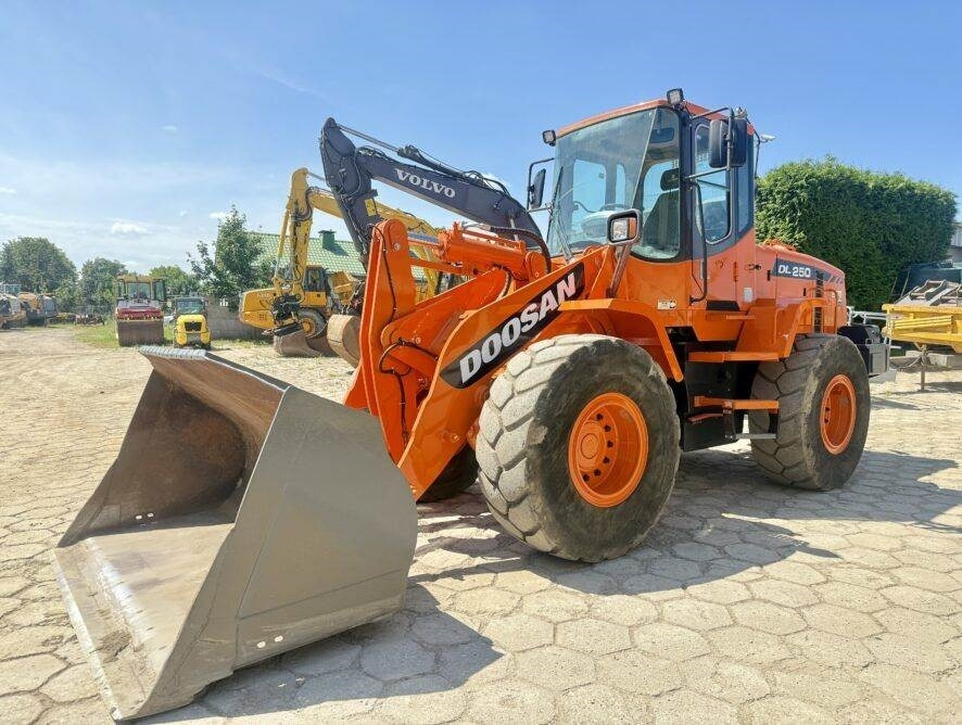 Doosan DL250 - Riteņu iekrāvējs: foto 5 Doosan DL250 - Riteņu iekrāvējs: foto 5