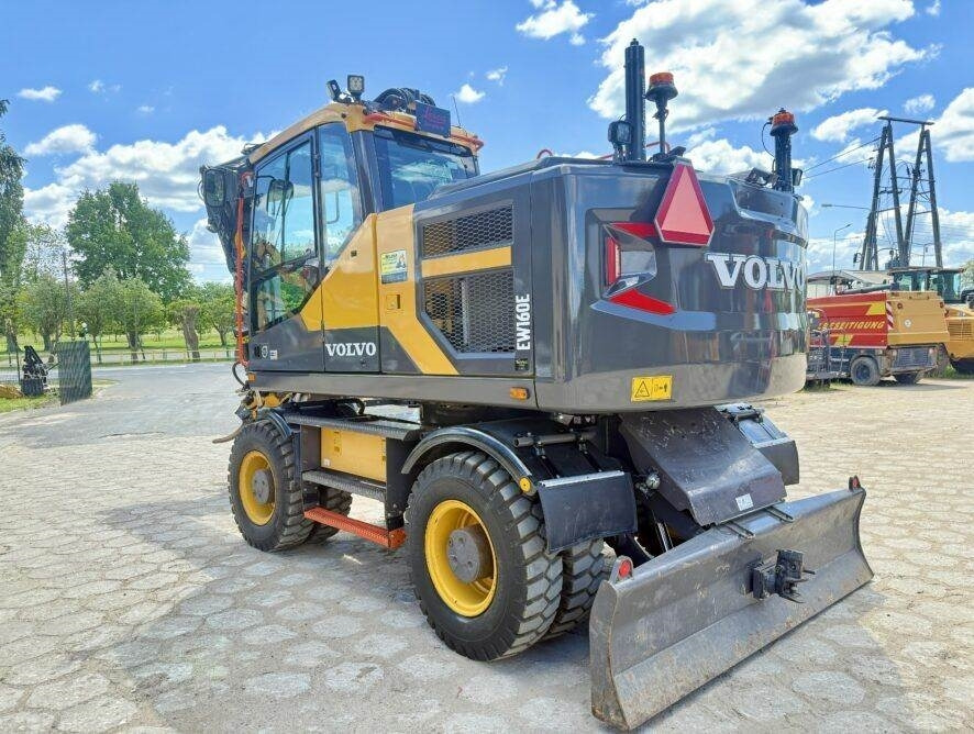 Volvo EW160E Leica - Riteņu ekskavators: foto 1 Volvo EW160E Leica - Riteņu ekskavators: foto 1