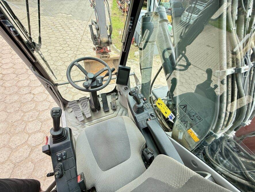 Riteņu ekskavators Volvo EWR150E: foto 12 Riteņu ekskavators Volvo EWR150E: foto 12