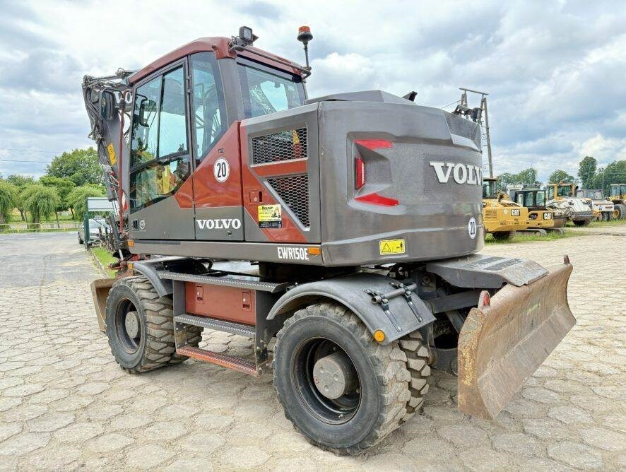 Volvo EWR150E - Riteņu ekskavators: foto 1 Volvo EWR150E - Riteņu ekskavators: foto 1