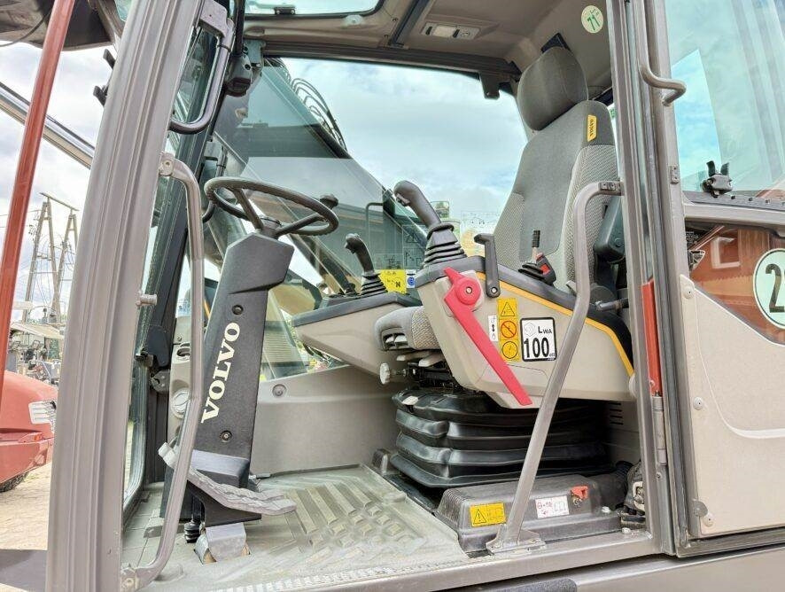 Riteņu ekskavators Volvo EWR150E: foto 10 Riteņu ekskavators Volvo EWR150E: foto 10