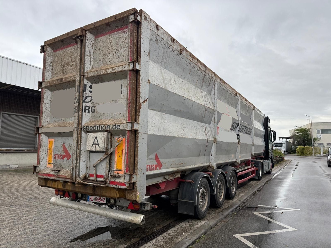 Lück SKF35 86m³/Alufelgen/SAF/Scheibe/Lift - Puspiekabe pašizgāzējs: foto 4 Lück SKF35 86m³/Alufelgen/SAF/Scheibe/Lift - Puspiekabe pašizgāzējs: foto 4