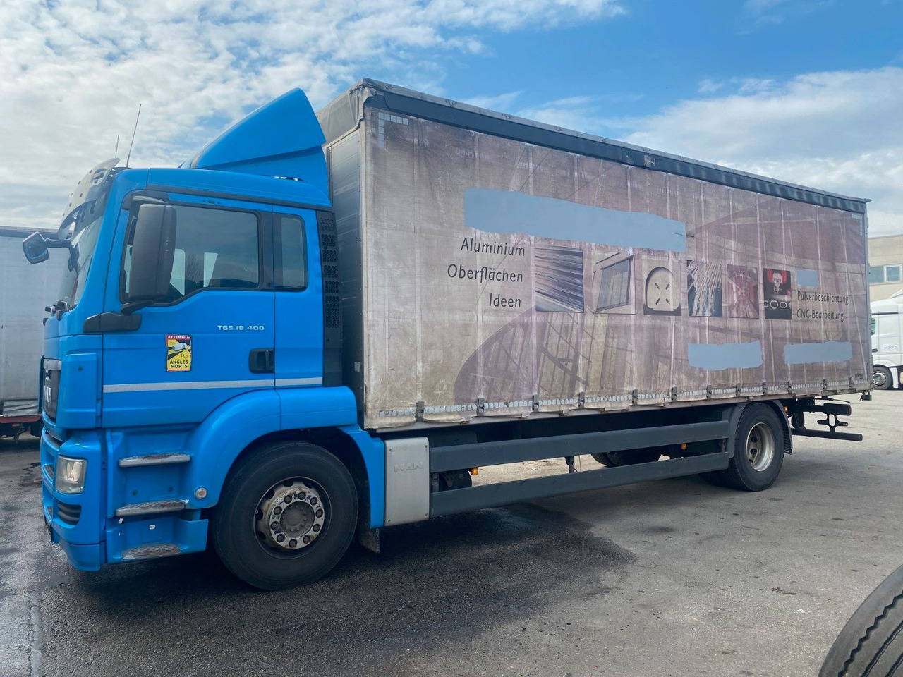 MAN 18.400 8m Lang/10t Nutzlast/2 Stück MAN 18.400 kein 18.440 2 x - Kravas automašīna ar tentu: foto 2 MAN 18.400 8m Lang/10t Nutzlast/2 Stück MAN 18.400 kein 18.440 2 x - Kravas automašīna ar tentu: foto 2