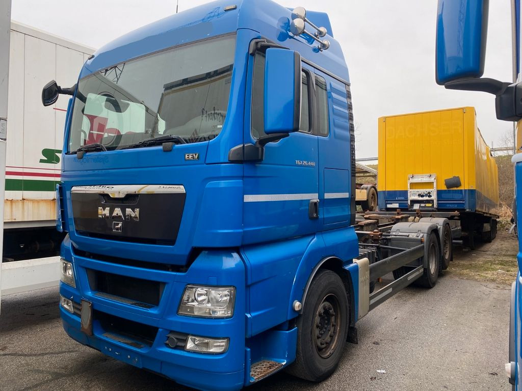 MAN TGX 26.440 EEV /Retarder/Lift/StandHei/2 Stück MAN TGX 26.440 EURO V EEV 2 Stück - Konteineru vedējs/ Kravas automašīna ar noņemamā virsbūve: foto 1 MAN TGX 26.440 EEV /Retarder/Lift/StandHei/2 Stück MAN TGX 26.440 EURO V EEV 2 Stück - Konteineru vedējs/ Kravas automašīna ar noņemamā virsbūve: foto 1