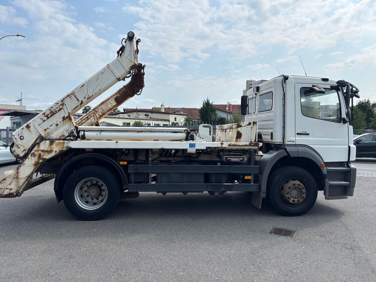 Mercedes-Benz 1833 Meiller kein 1840 - Kravas automašīna pašizgāzējs: foto 4 Mercedes-Benz 1833 Meiller kein 1840 - Kravas automašīna pašizgāzējs: foto 4